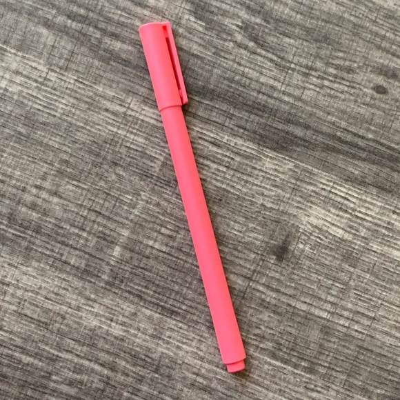🍒🍒 Slim Matte Red Infinity Pencil with Replacement Nibs - Picture 3 of 7